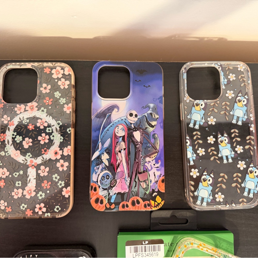 iPhone 14 Pro Max cases - Picture 3 of 6